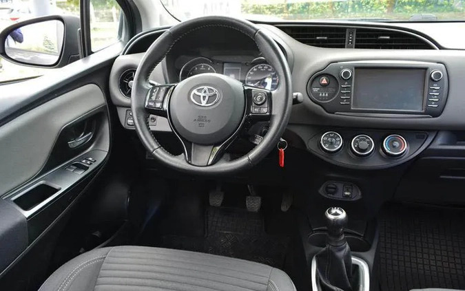 Toyota Yaris cena 47900 przebieg: 94000, rok produkcji 2018 z Łowicz małe 436